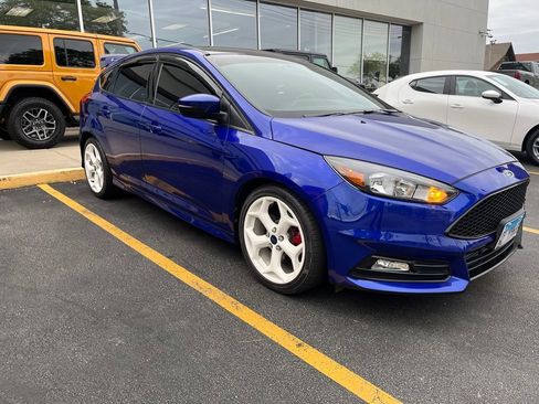 Used 2015 Ford Focus ST FWD image 2