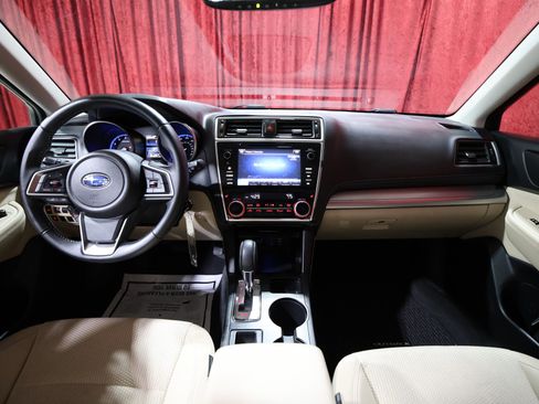Used 2018 Subaru Outback 2.5i Premium image 15