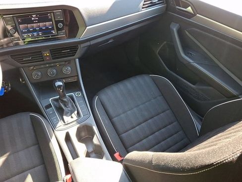 Certified 2023 Volkswagen Jetta Sport FWD image 16