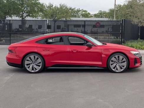 Used 2022 Audi e-tron GT Prestige w/ Prestige Package image 4