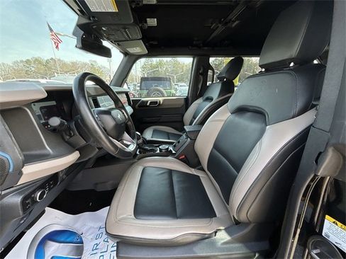 Used 2024 Ford Bronco Wildtrak image 13