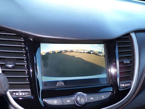 Used 2019 Chevrolet Trax LT w/ LT Convenience Package image 22