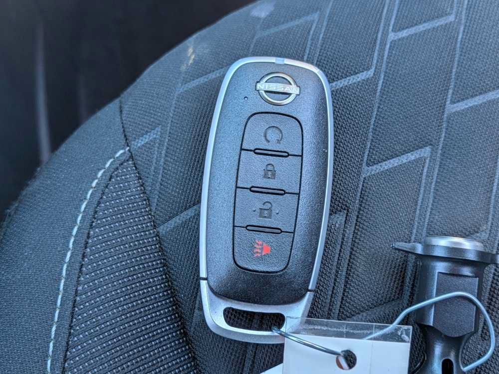 Used 2023 Nissan Kicks SV FWD image 30