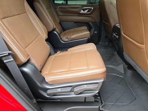 Used 2023 Chevrolet Tahoe High Country AWD/4WD image 27