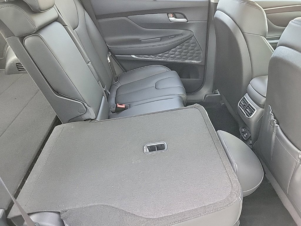 Used 2023 Hyundai Santa Fe Limited AWD/4WD image 16