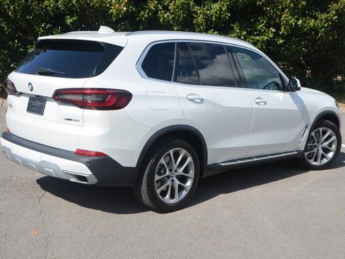 Used 2023 BMW X5 xDrive40i w/ Premium Package AWD/4WD image 3