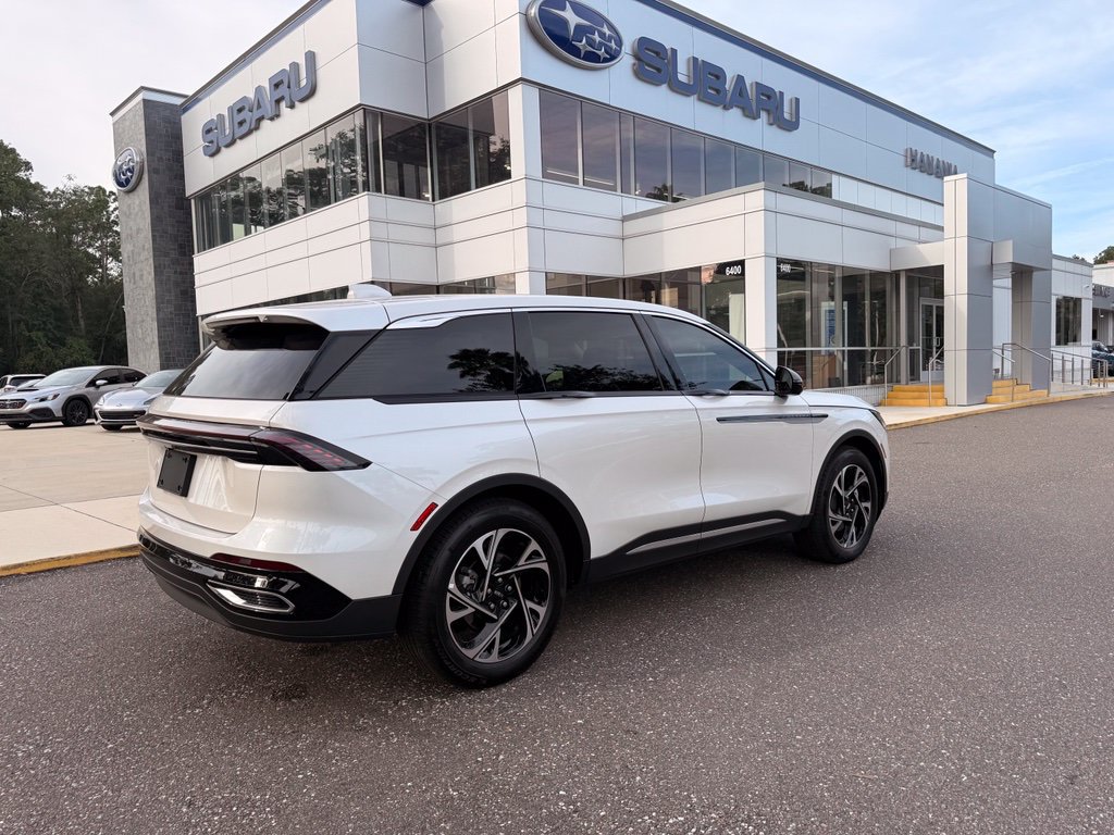 Used 2025 Lincoln Nautilus Premier w/ Equipment Group 102A AWD/4WD image 5