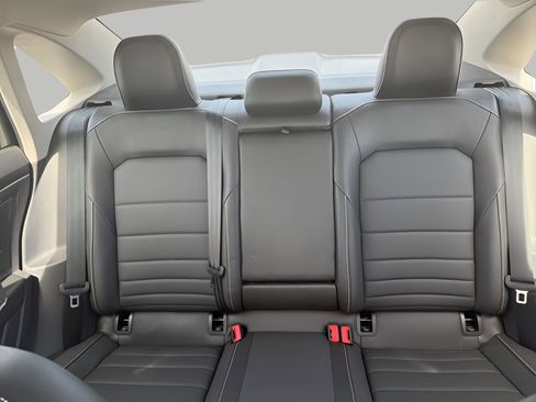 Used 2022 Volkswagen Jetta SE image 21