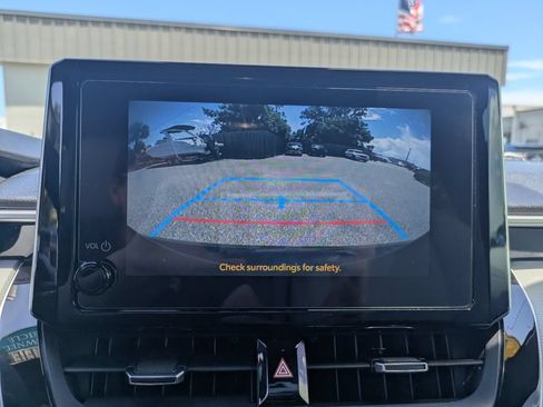 Used 2025 Toyota Corolla SE FWD image 19