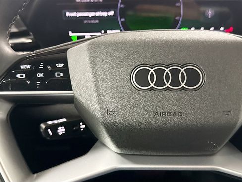 Used 2025 Audi Q5 Premium Plus w/ Premium Plus AWD/4WD image 11