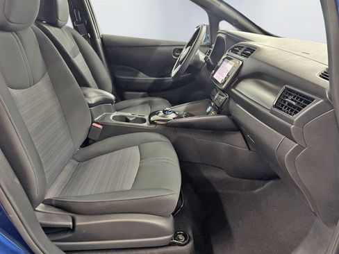 Used 2024 Nissan Leaf SV Plus image 23