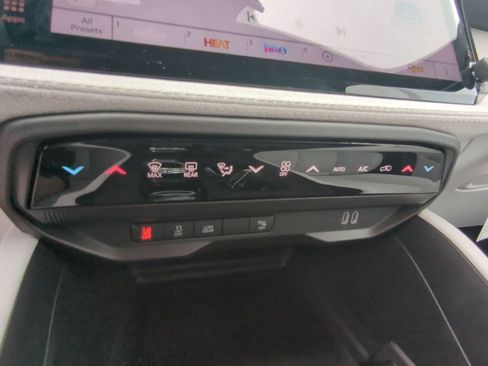 New 2026 Jeep Cherokee Laredo AWD/4WD image 19