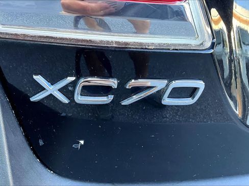 Used 2016 Volvo XC70 T5 Premier w/ Proximity Package AWD/4WD image 31