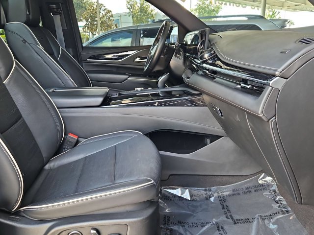 Certified 2024 Cadillac Escalade ESV Sport w/ LPO, ONYX Package AWD/4WD image 29