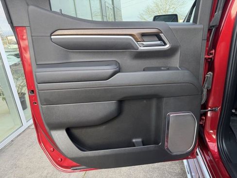 Used 2025 Chevrolet Silverado 1500 High Country w/ Technology Package image 29