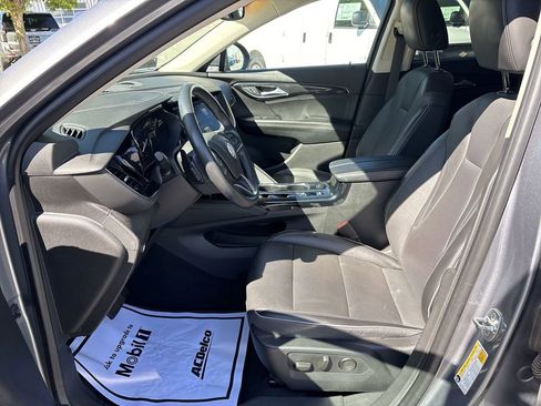 Used 2021 Buick Envision Essence FWD image 19