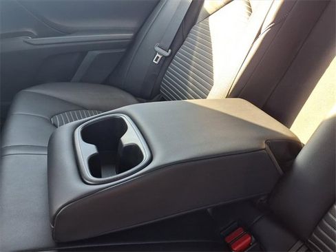 Used 2023 Toyota Camry SE image 75