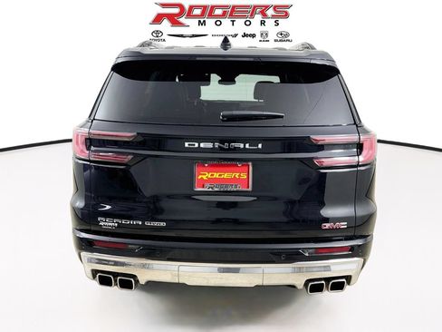 Used 2024 GMC Acadia Denali AWD/4WD image 12