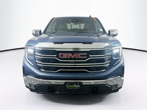 Used 2024 GMC Sierra 1500 SLT RWD image 2