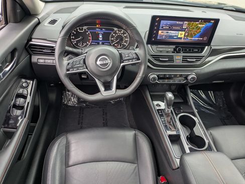 Used 2024 Nissan Altima 2.5 SR w/ SR Premium Package FWD image 33