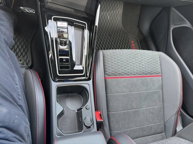 New 2026 Volkswagen GTI SE FWD image 13