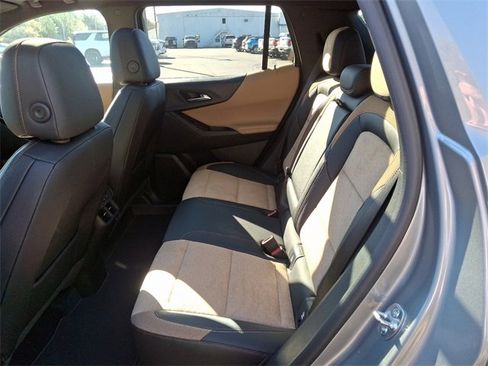 New 2025 Chevrolet Equinox ACTIV w/ Safety and Technology Package image 7