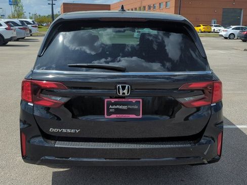 Used 2026 Honda HR-V EX-L image 6