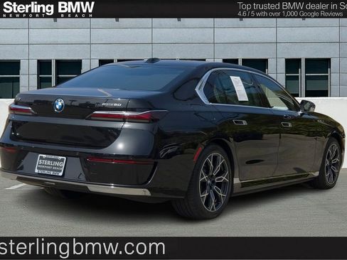 Used 2024 BMW i7 eDrive50 image 25