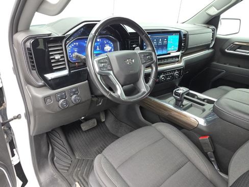Certified 2023 Chevrolet Silverado 1500 RST AWD/4WD image 16