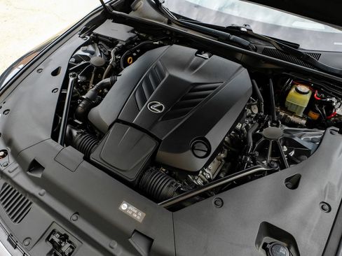 Used 2018 Lexus LC 500 Coupe w/ Sport Package RWD image 36