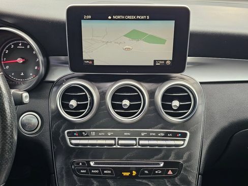 Used 2018 Mercedes-Benz GLC 300 4MATIC image 13