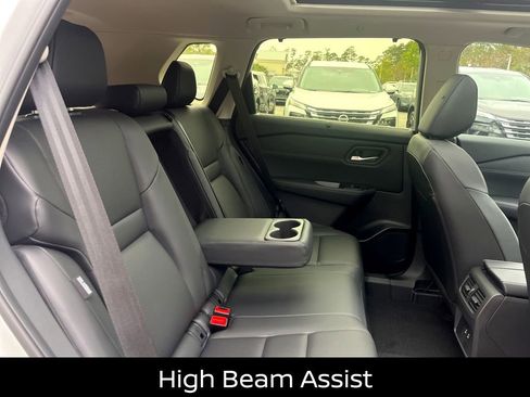 Certified 2025 Nissan Rogue SV w/ SV Premium Package FWD image 9