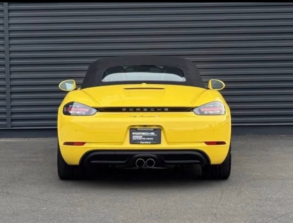 Used 2021 Porsche 718 Boxster S RWD image 4
