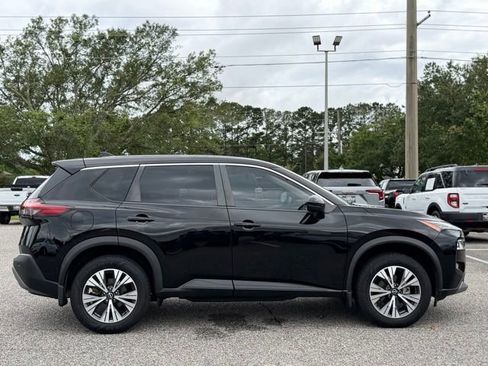 Used 2022 Nissan Rogue SV FWD image 7