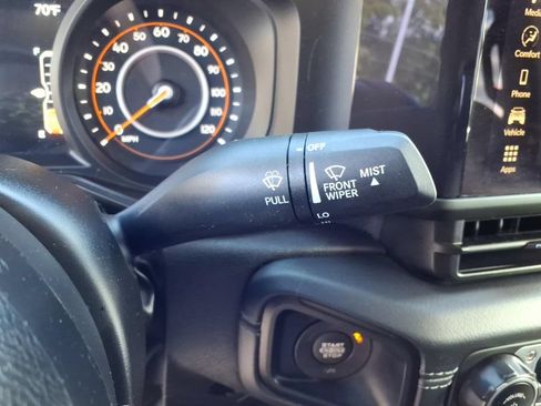 Used 2024 Jeep Gladiator Mojave w/ Convenience Group AWD/4WD image 24