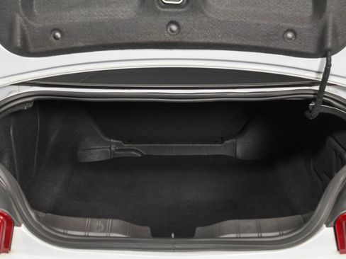 Used 2018 Chevrolet Camaro SS image 77