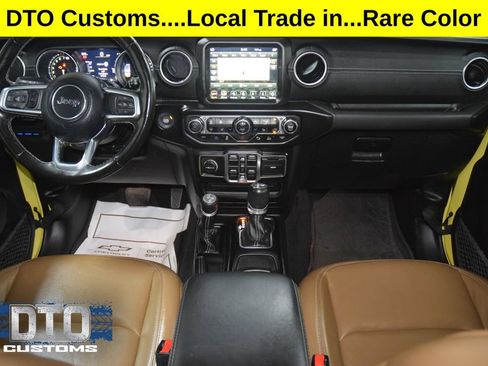 Used 2022 Jeep Wrangler Unlimited Sahara w/ Cold Weather Group AWD/4WD image 32