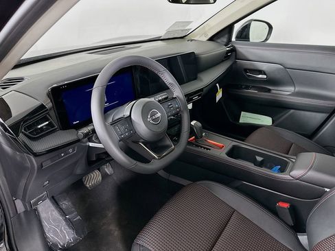 New 2026 Nissan Kicks SR w/ Cold Weather Package image 14