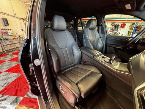 Used 2019 BMW X5 xDrive40i w/ Premium Package 2 image 9