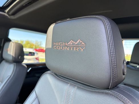 Used 2024 Chevrolet Silverado 2500 High Country w/ High Country Premium Package image 22