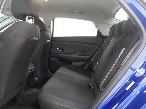 Used 2023 Hyundai Elantra SEL image 17