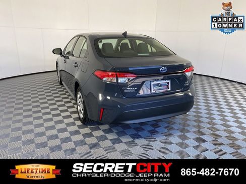Used 2025 Toyota Corolla LE FWD image 5