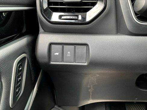 Used 2024 Honda Pilot Touring image 11