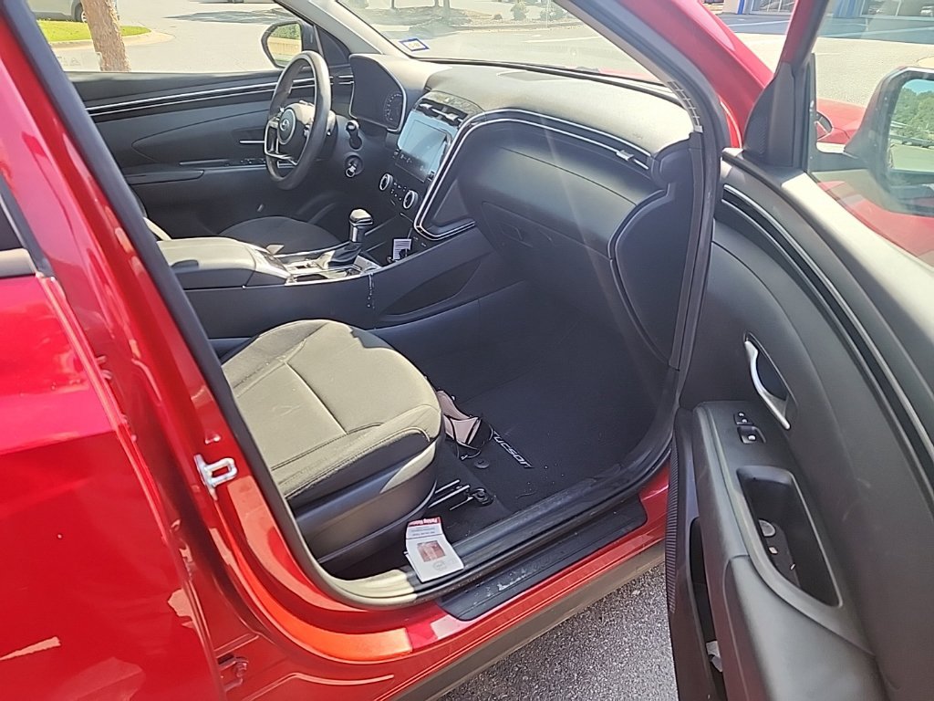 Used 2022 Hyundai Tucson SE w/ Cargo Package FWD image 11