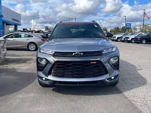 Used 2022 Chevrolet TrailBlazer RS w/ Technology Package image 2