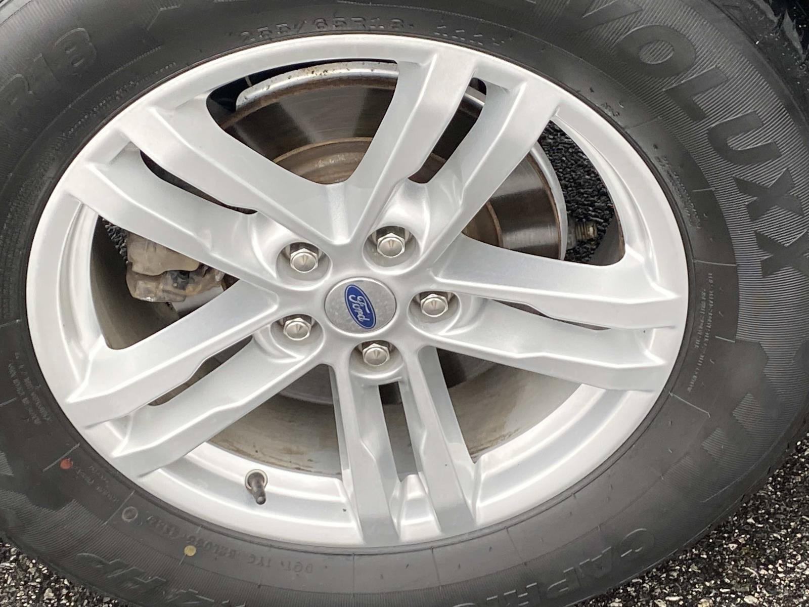 Used 2021 Ford Explorer XLT w/ Equipment Group 202A AWD/4WD image 29