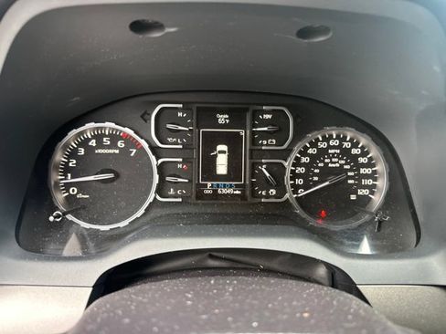 Used 2021 Toyota Tundra SR5 w/ SR5 Upgrade Package AWD/4WD image 5