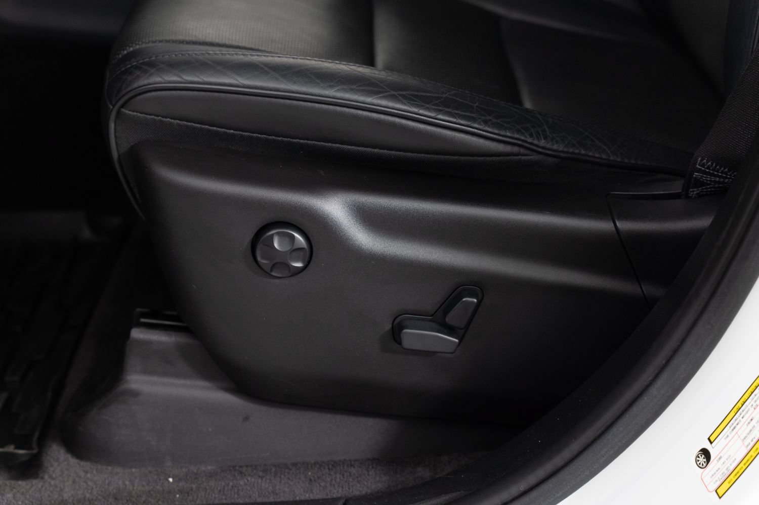 Used 2016 Jeep Grand Cherokee High Altitude AWD/4WD image 17