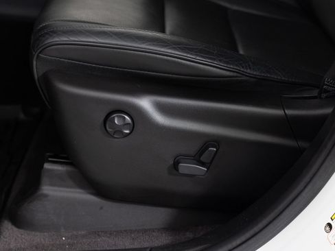 Used 2016 Jeep Grand Cherokee High Altitude AWD/4WD image 17