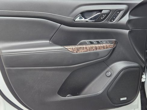 Used 2021 GMC Acadia Denali image 17